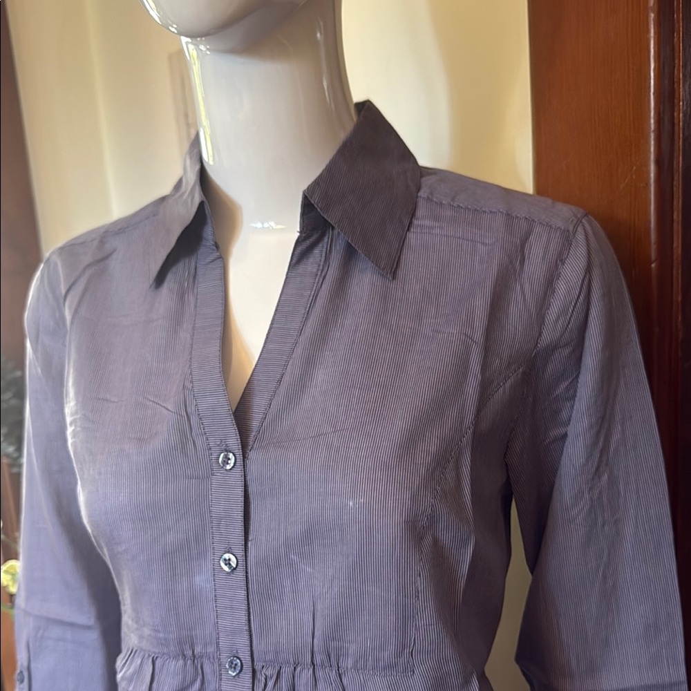 NWT northern reflections size small Elegant Women's blue Button-Up Top